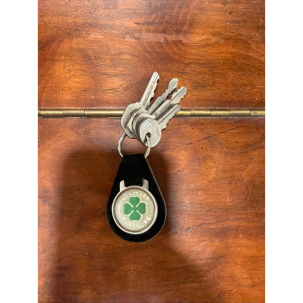 Vintage Cole Cleveland Ohio Key Set with Good Luck Four Leaf Clover Keychain